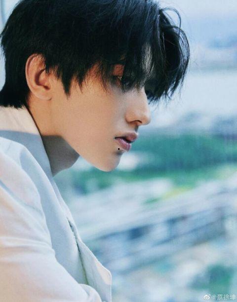 爆料蔡徐坤要干嘛了视频,揭秘“要干嘛了”视频背后的秘密  第2张